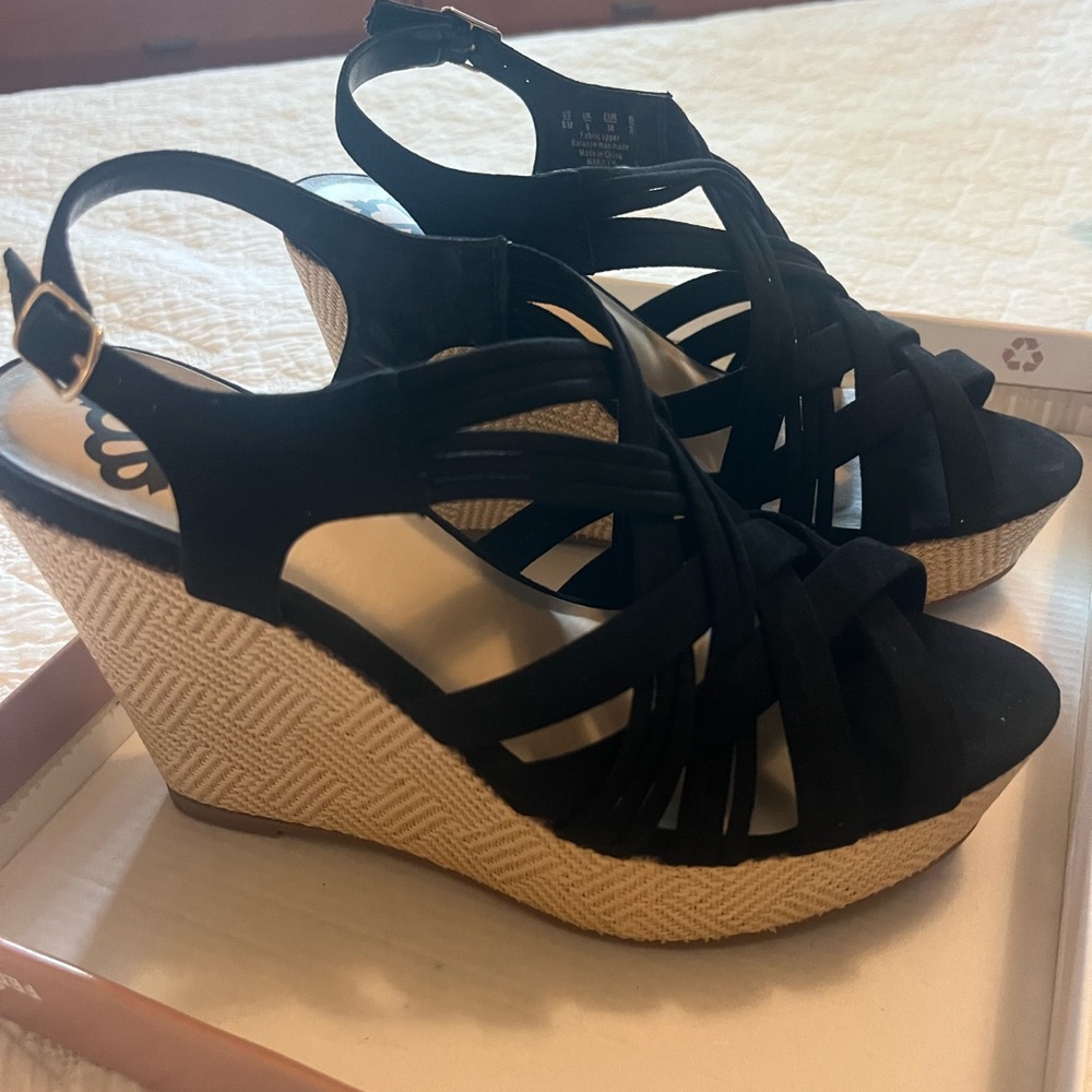 New in Box! Fergalicious Black Strappy Espadrille Wedge Sandal Marilyn size 8